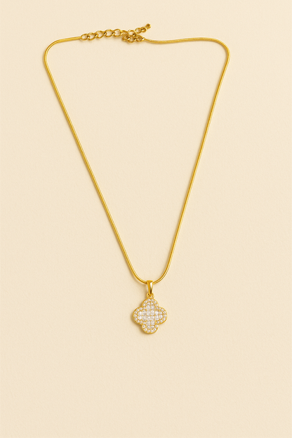 Dotted Stone Pendant ⚜️